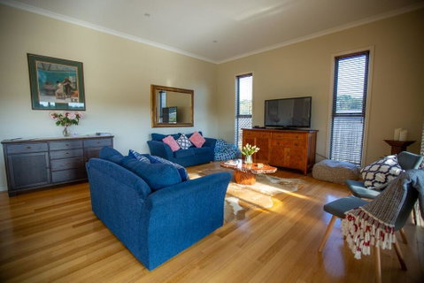 Paula's Place 8 Ti Tree Close Robe - Great Ocean Road Tourism 3