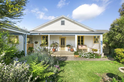 Paws Up Cottage - Great Ocean Road Tourism 1
