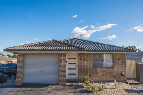 PEACEFUL 2Kingbed RootyHill Townhouse Near Station - Great Ocean Road Tourism 2