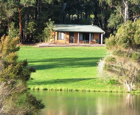 Pemberton Lake View Chalets - Great Ocean Road Tourism 2