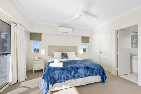 Penthouse - Private Rooftop Spa - Great Ocean Road Tourism 3