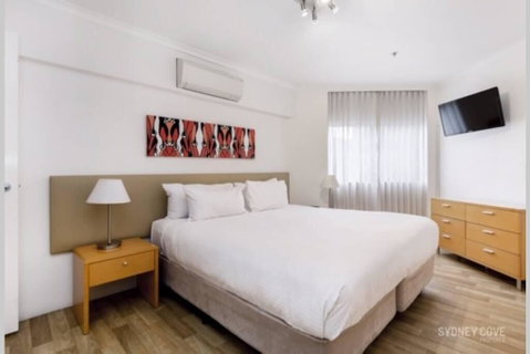 Perfect City Location. Immaculate Apartment With Parking - Great Ocean Road Tourism 2