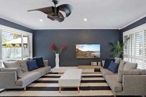 Poolside Noosa Oasis - Pet Friendly - Great Ocean Road Tourism 3