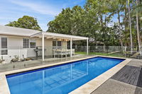 Poolside Noosa Oasis - Pet Friendly