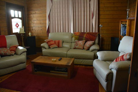 Portarlington Vicarage - Great Ocean Road Tourism 3