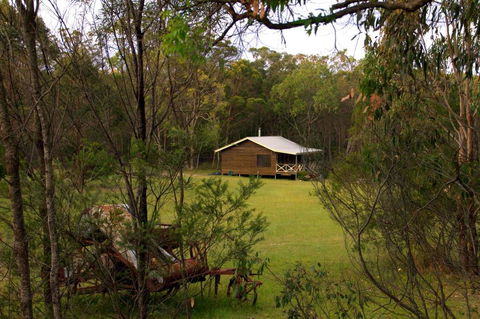 Possum's Hollow And Hooter's Hut - Great Ocean Road Tourism 0