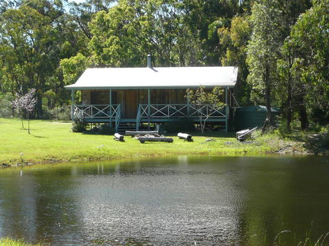 Possum's Hollow And Hooter's Hut - Great Ocean Road Tourism 3