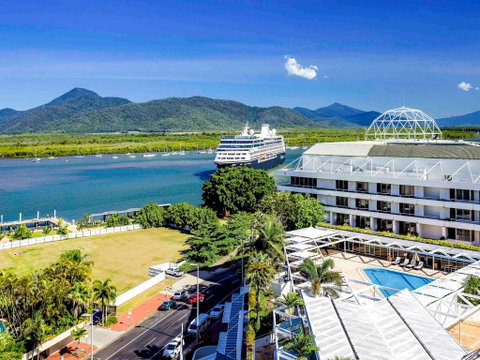 Pullman Reef Hotel Casino - Great Ocean Road Tourism 1