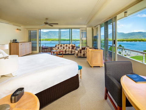 Pullman Reef Hotel Casino - Great Ocean Road Tourism 2
