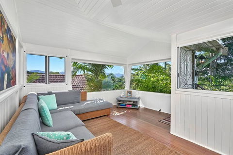 Quaint Cottage In The Edge - Great Ocean Road Tourism 3
