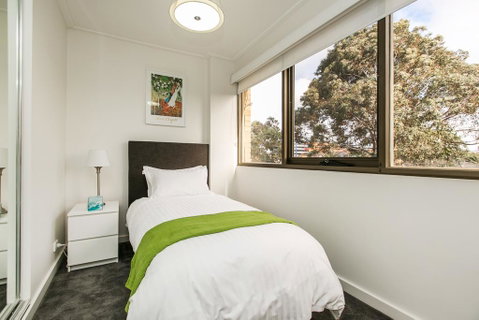 Quiet Comfort In South Yarra - Great Ocean Road Tourism 1