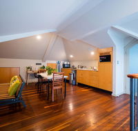 Quiet Private Studio In Strathfield with Kitchenette and Private Bathroom 3min to Station sleeps 6