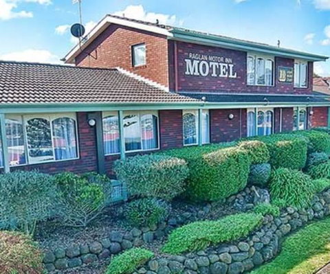 Raglan Motor Inn - Great Ocean Road Tourism 0