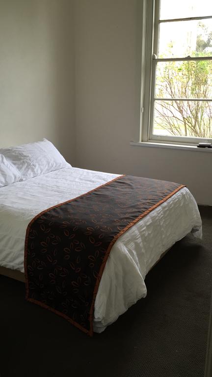 Rand Hotel - Great Ocean Road Tourism 2