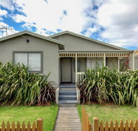 Reardon Place - moments from the family friendly Pea Soup Cove - Great Ocean Road Tourism