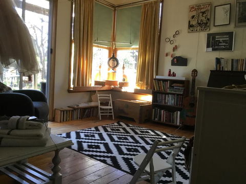 Redhaus Artist Cottage - Great Ocean Road Tourism 1