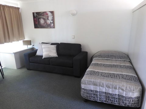 Reef Adventureland Motor Inn - Great Ocean Road Tourism 3