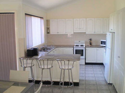 Retreat On Surf Beach - Great Ocean Road Tourism 2