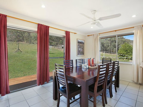 Rosamund House In Broke, 4br House In Walking Distance To Cellar Doors - Great Ocean Road Tourism 3