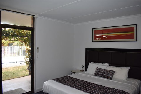 Roundhouse Motel - Great Ocean Road Tourism 2