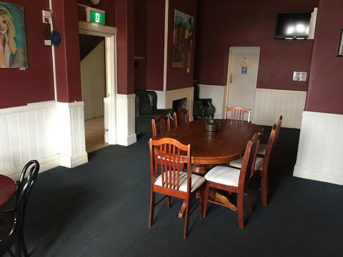 Royal Exchange Hotel - Great Ocean Road Tourism 3