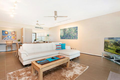 Saltwater Suites - 1,2 & 3 Bed Waterfront Apartments - Great Ocean Road Tourism 1