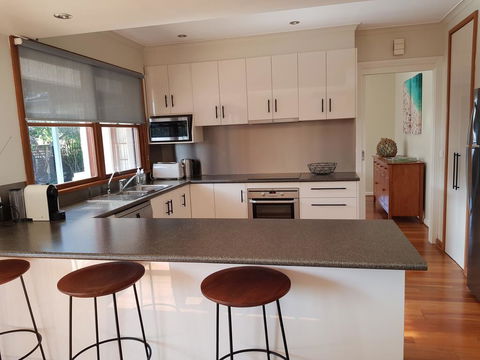 Sandy Bottoms - Great Ocean Road Tourism 3