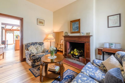 Sargeants & Armoury Cottages 1823 - Great Ocean Road Tourism 2