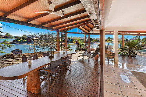 SCHMAN55-WATERFRONT, RESORT-STYLE ENTERTAINER - Great Ocean Road Tourism 2