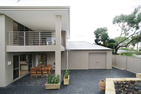 Seal 4 Bedroom House By Shoalwater Executive Homes - Great Ocean Road Tourism 1