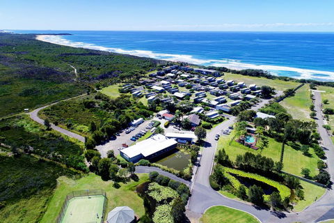 Serenity Diamond Beach (formerly Ramada Resort Diamond Beach) - Great Ocean Road Tourism 0