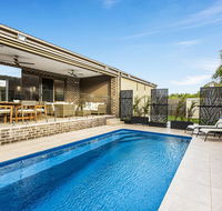 Serenity on Seaview Boutique retreat with pool by the beach - Great Ocean Road Tourism