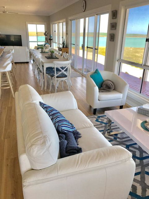 Shades Of Blue Eco Retreat - Great Ocean Road Tourism 3