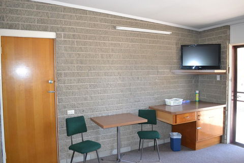 Shamrock Hotel Motel Balranald - Great Ocean Road Tourism 3