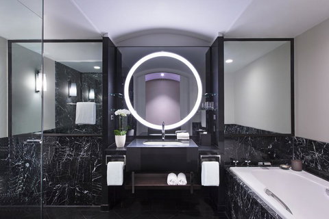 Sheraton Grand Sydney Hyde Park - Great Ocean Road Tourism 1