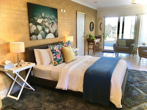 SilverWaters Waterfront Accommodation - Great Ocean Road Tourism 0