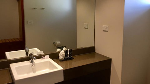 Sovereign Resort Hotel - Great Ocean Road Tourism 1