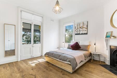 Spacious Harbour View 4bd Home In Sydney CBD - Great Ocean Road Tourism 3