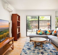 Spacious Home in the Heart of Avalon Beach - Great Ocean Road Tourism