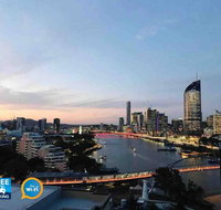 Spacious River Front 2 Bed Apt Central Location - Great Ocean Road Tourism