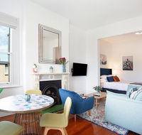 Spacious Studio With Balcony in Inner-City Glebe - Great Ocean Road Tourism