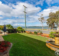 Spoil yourself with the perfect position of this first floor Unit - Great Ocean Road Tourism