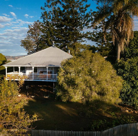 Stunning Queenslander - Great Ocean Road Tourism 0