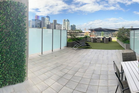 Stunning Riverside Apartment Near MCEC And Casino! - Great Ocean Road Tourism 1