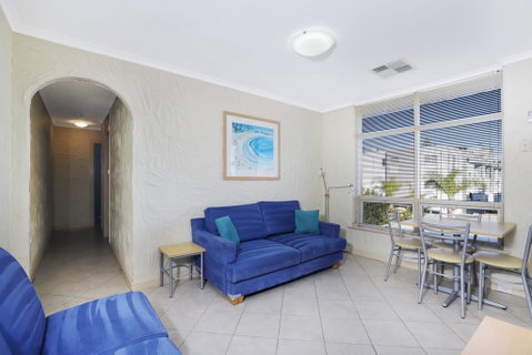 Stylish Comfortable 2 Bdrm Glenelg North - Great Ocean Road Tourism 2