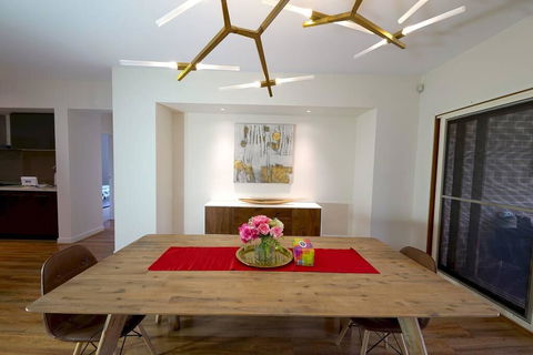 Stylish Luxe House For Big Group Near Shopping Center - Great Ocean Road Tourism 2