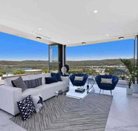 Stylish Penthouse with Views  Jacuzzi - Great Ocean Road Tourism
