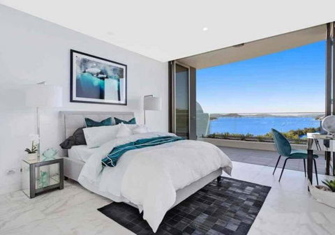 Stylish Penthouse With Views & Jacuzzi - Great Ocean Road Tourism 3