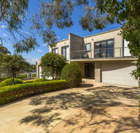 STYLISH SUN-DRENCHED AND SOPHISTICATED - Great Ocean Road Tourism