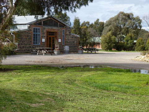 Summerfield Winery And Accommodation - Great Ocean Road Tourism 1